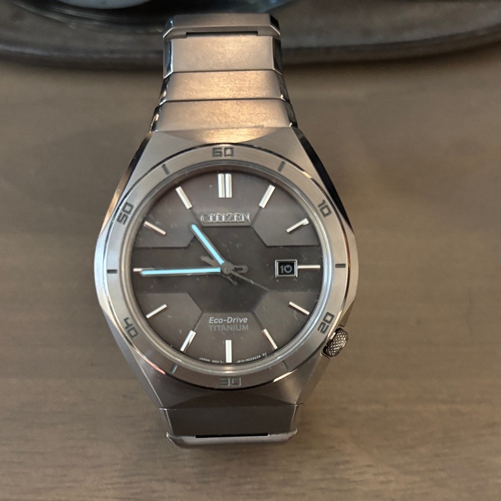 Citizen Eco-Drive Super Titanium Armor Watch AW1660-51H - Picture 6 of 7